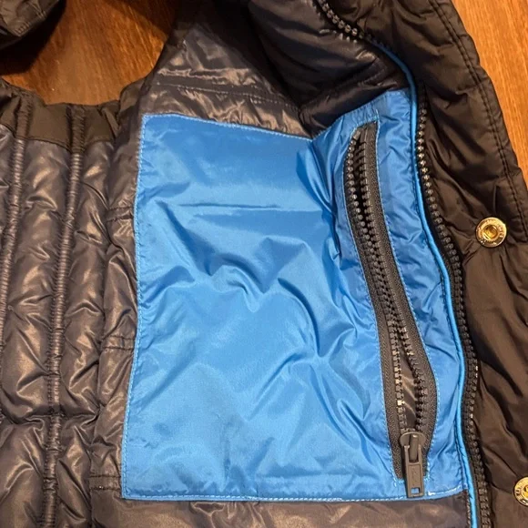 GAP Outerwear Dark Blue Puffer Vest - Picture 5 of 8
